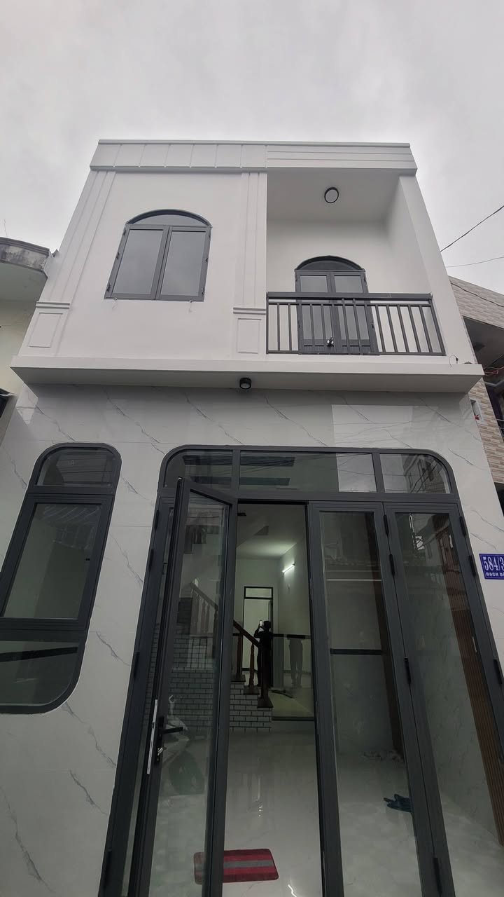 Nhà 2 Tầng Hẻm Bạch Đằng, Thị Nại, Quy Nhơn 51.7m² giá 2.45 tỷ - Đầu tư sinh lời!