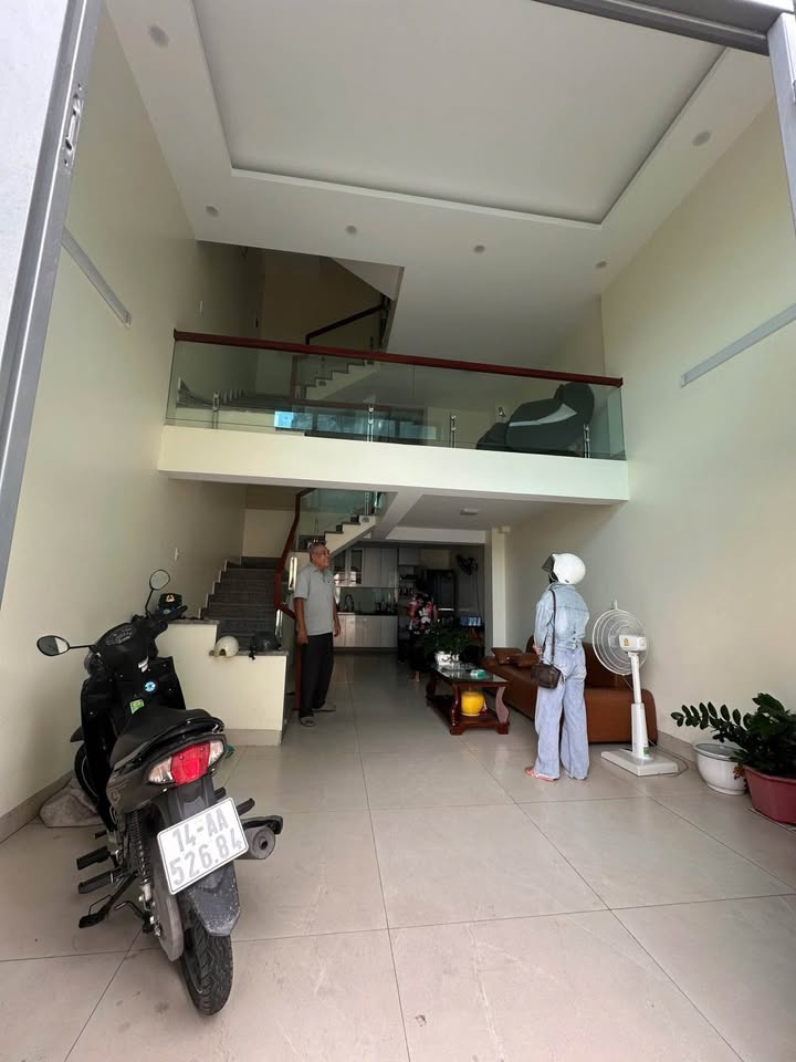 Nhà 4 tầng Hạ Long 54m² giá 5.5 tỷ - Sẵn sàng vào ở ngay!