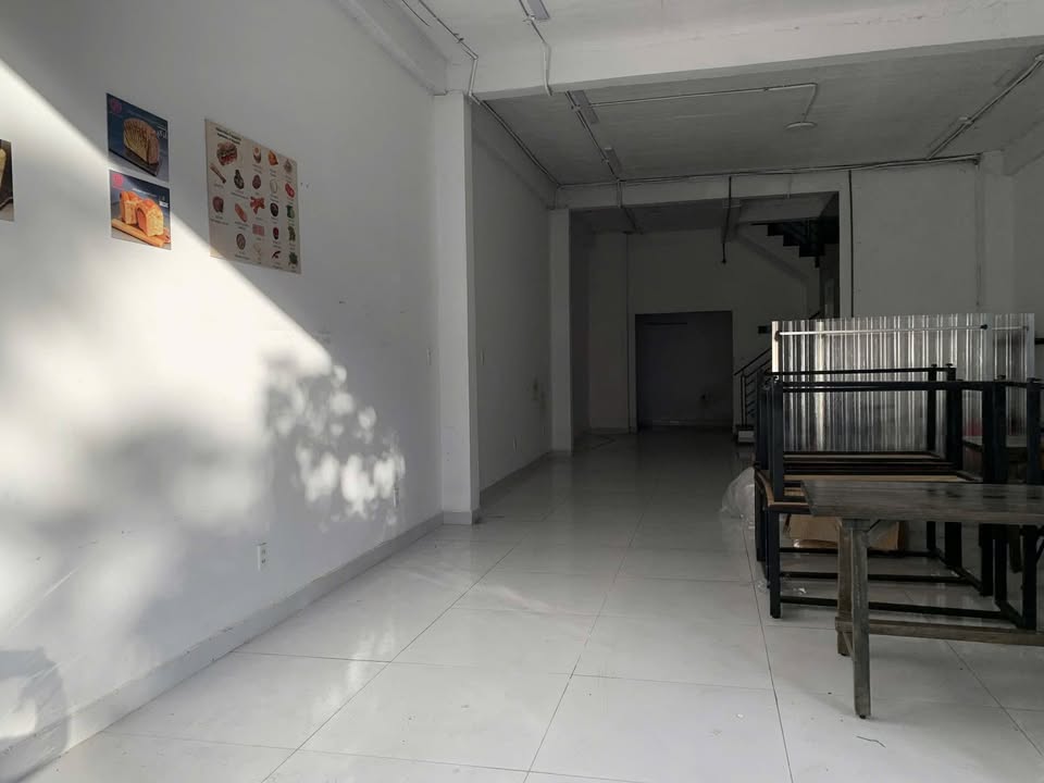 Cho thuê mặt bằng mặt tiền đường Bùi Thiện Ngộ Nha Trang 90m² - Không giới hạn hình thức kinh doanh!