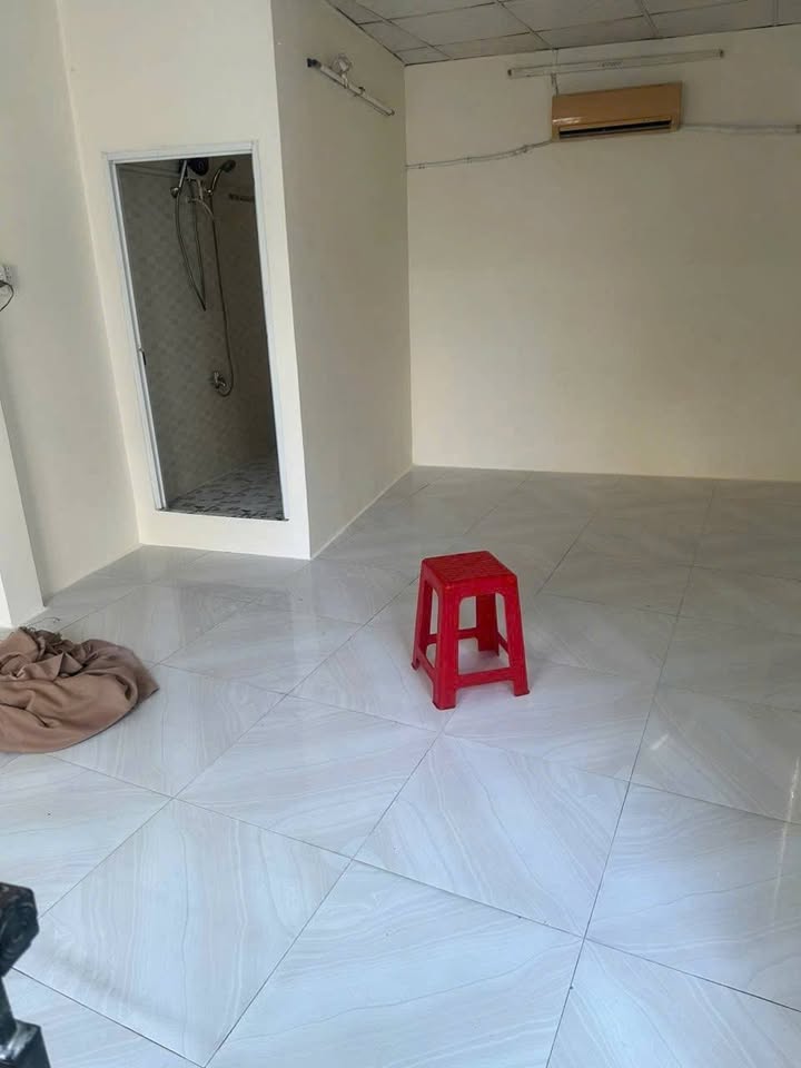 Nhà cho thuê đường Lạc Long Quân, Q11 - Diện tích 20m², chỉ 8 triệu/tháng!