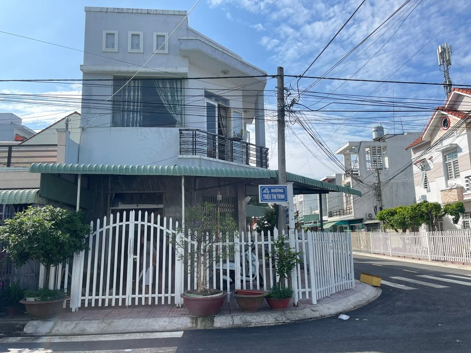 Nhà 1 Trệt 1 Lầu Góc Đường Lý Công Uẩn, Bình Khánh 79.6m² - Chính Chủ Bán Gấp!