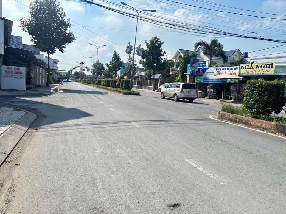 Đất thổ cư Bến Lức 100m² giá 2 tỷ - Gần KDC Long Phú