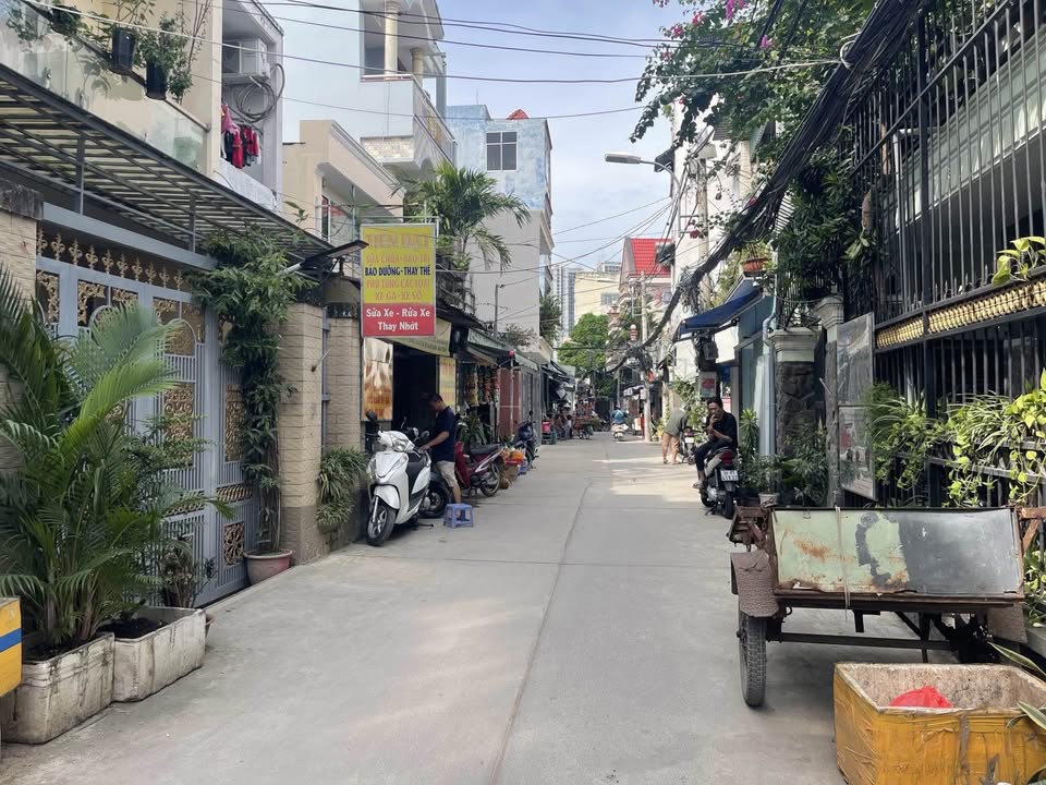 Nhà C4 Hẻm 391 Huỳnh Tấn Phát Quận 7 94m² giá 9 tỷ - Cơ hội đầu tư hấp dẫn!