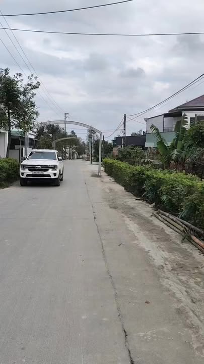 Đất thổ cư Cẩm Vịnh 187m² giá 1 tỷ - Đường thảm nhựa gần trường học!