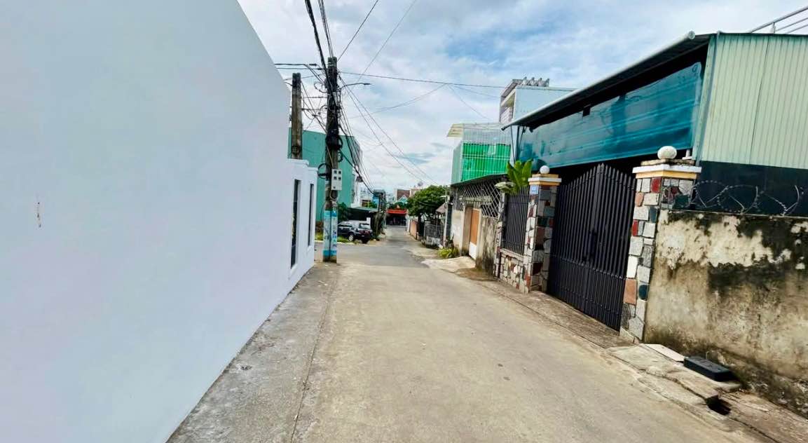 Đất nền Hẻm 187 Cách Mạng Tháng 8 Pleiku 147m² giá 2.6 tỷ - Đường ô tô thông thoáng!