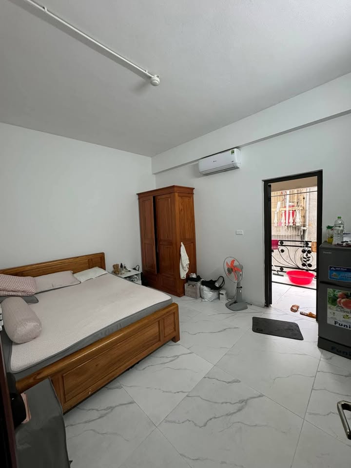 Phòng cho thuê tại 18 ngõ 199 Hồ Tùng Mậu, 30m² - Giá tốt, tiện nghi đầy đủ!