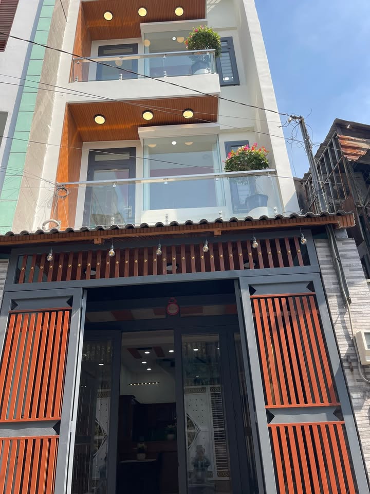 Nhà phố mặt tiền Kênh Nước Đen, Bình Tân, 40m² giá 5 tỷ - Đầu tư sinh lời tuyệt vời!