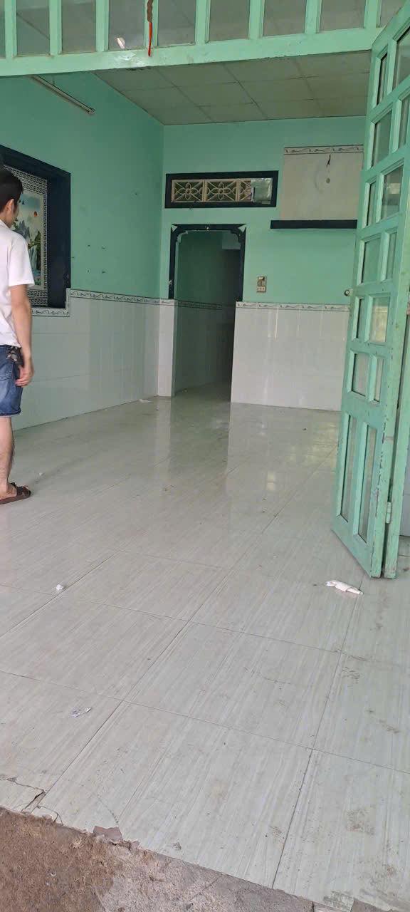 Nhà cấp 4 Dĩ An 102m² giá 2.98 tỷ - Gần chợ Tân Bình, thương lượng tốt!