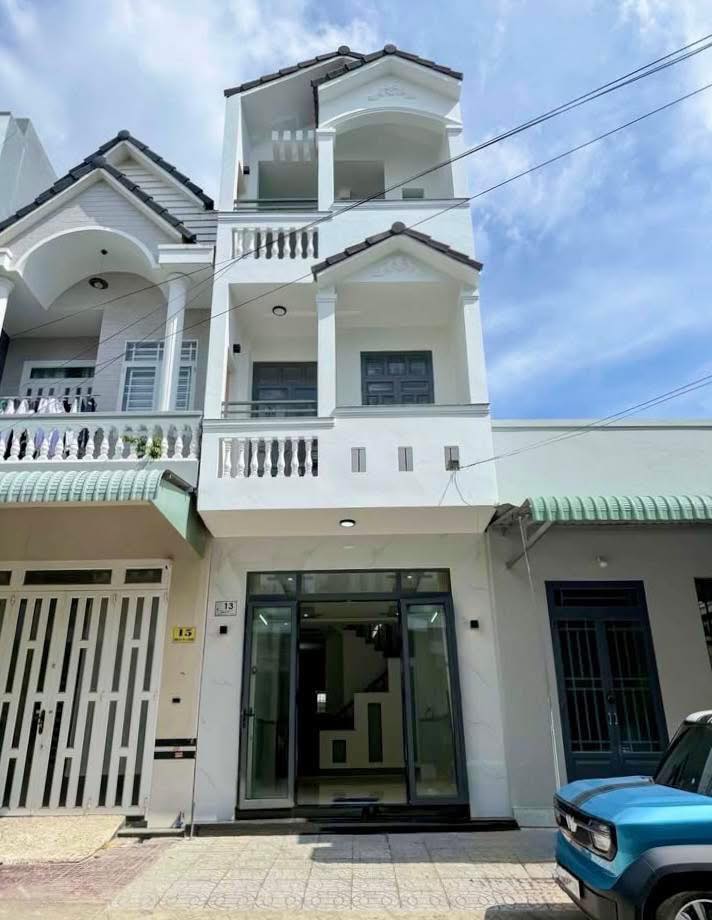 Nhà trệt 2 lầu KDC Đại học Y Dược, 64m² giá 5.49 tỷ - Vị trí trung tâm đẹp