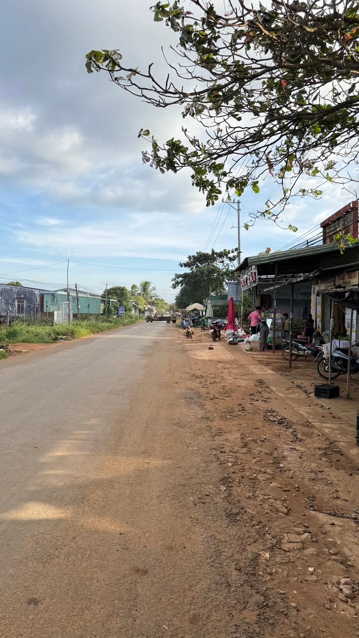 Đất mặt tiền đường Liên xã Ia Hlốp, 170m² giá 1.55 tỷ - Kinh doanh sầm uất!