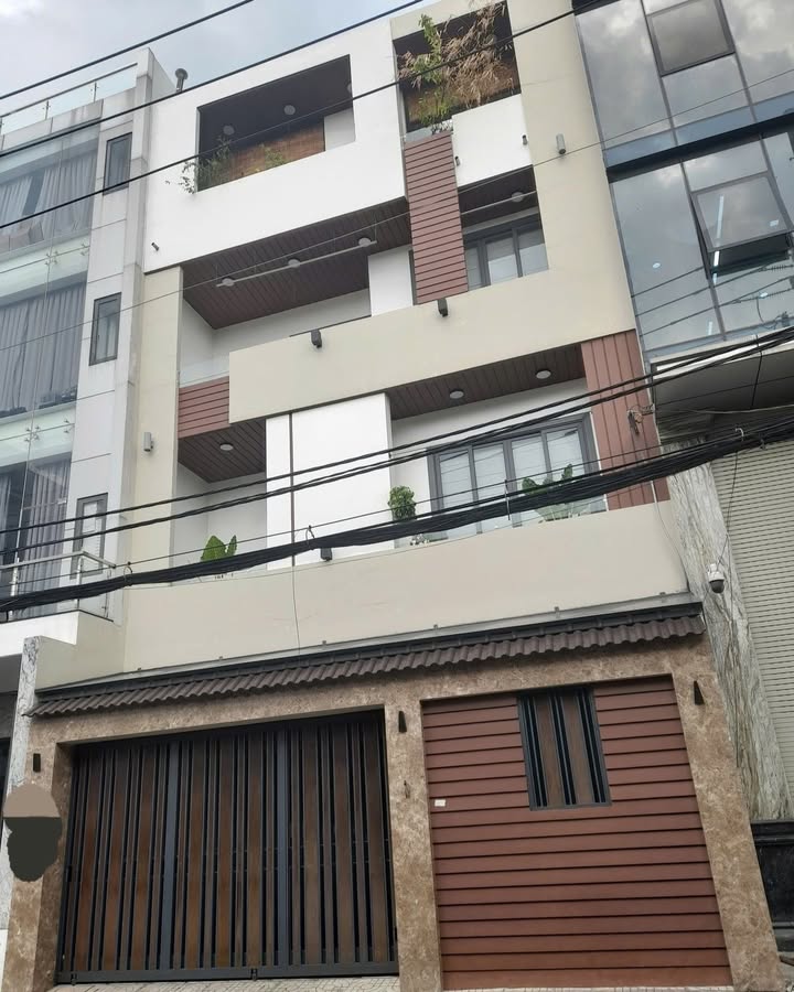 Nhà Tân Bình 57m² giá 10 tỷ - Full nội thất, xe hơi vào nhà!