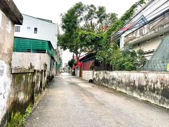 Đất đẹp bán gấp tại khối 1 Hà Huy Tập, 98m² chỉ 4 tỷ - Vị trí vàng gần chợ và trường học!