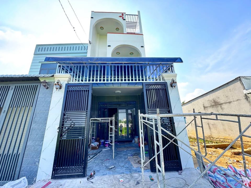 Nhà đẹp Đức Hòa Hạ 110m² giá 2.75 tỷ - Sẵn sàng vào ở ngay!