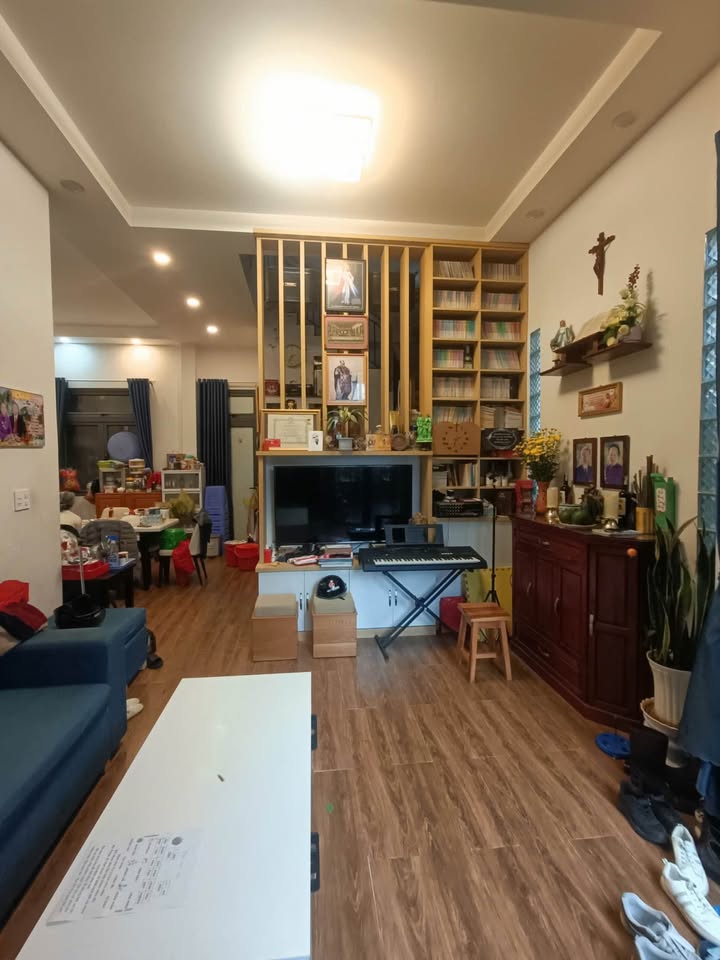 Bán nhà 109m² đường Nam Hồ, P11 Đà Lạt - Sổ đỏ chính chủ, giá chỉ 6 tỷ!