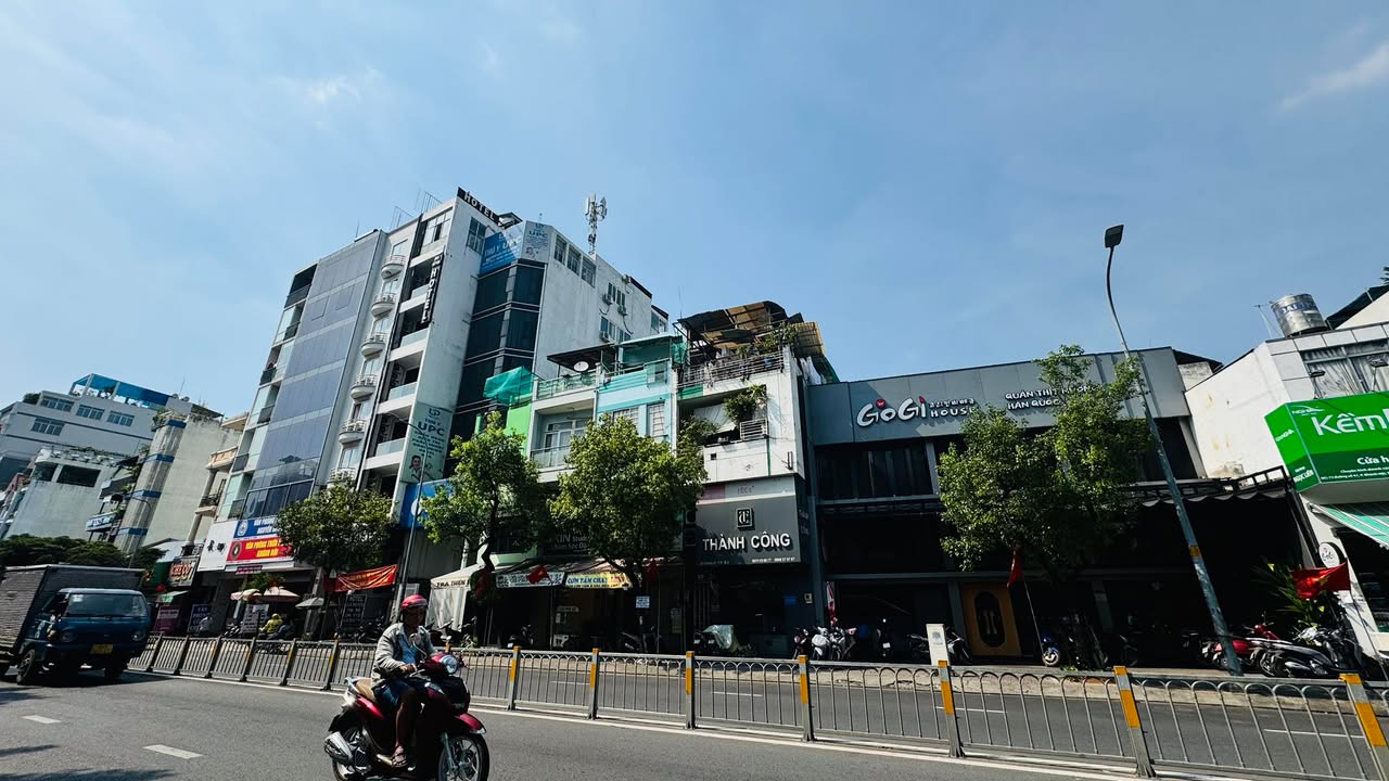 Bán nhà mặt tiền đường Số 41, Phường 4, Quận 4 - Kinh doanh thuận lợi!