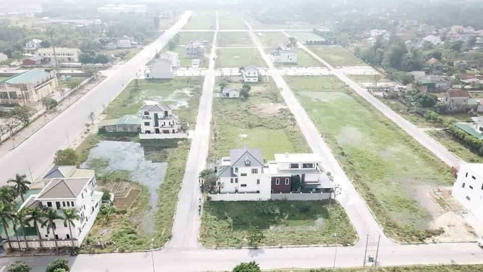 Đất nền Cửa Lò 200m² giá 5 tỷ - Sổ đỏ chính chủ, gần biển!