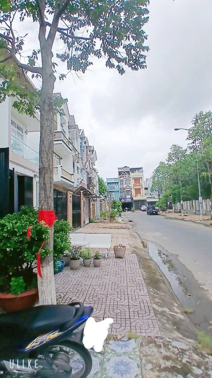 Nhà mặt tiền Trần Hoàng Na 90m² giá thỏa thuận - Đầu tư sinh lời cao!