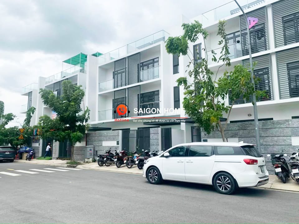 Cho thuê tòa nhà 4 tầng tại An Phú, Quận 2 - Không gian lý tưởng cho văn phòng và showroom!