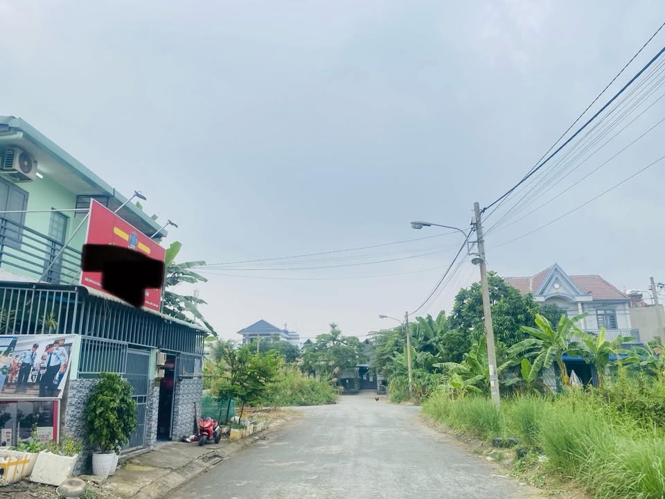 Đất Hẻm 200 Bưng Ông Thoàn, Quận 9 - 90m² chỉ 5 tỷ - Cơ hội đầu tư tuyệt vời!