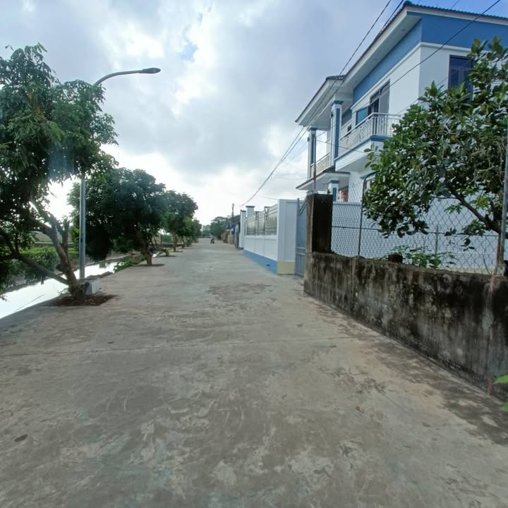 Nhà 2 tầng tại Nghĩa Thái 410m² giá 2.75 tỷ - Hướng Chính Nam, sân vườn thoáng mát!