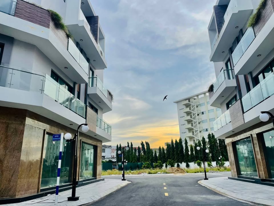 Shophouse HacomMall Phan Rang-Tháp Chàm 230m² giá 3.1 tỷ - Sổ hồng lâu dài!