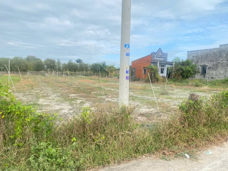 Đất nền Nguyễn Chí Thanh, Tân Bình 2781m² giá 4 tỷ - Đầu tư sinh lời lý tưởng!