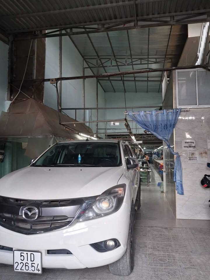 Nhà xưởng bán gấp Hóc Môn 490m² giá 16.8 tỷ - Kinh doanh hiệu quả!