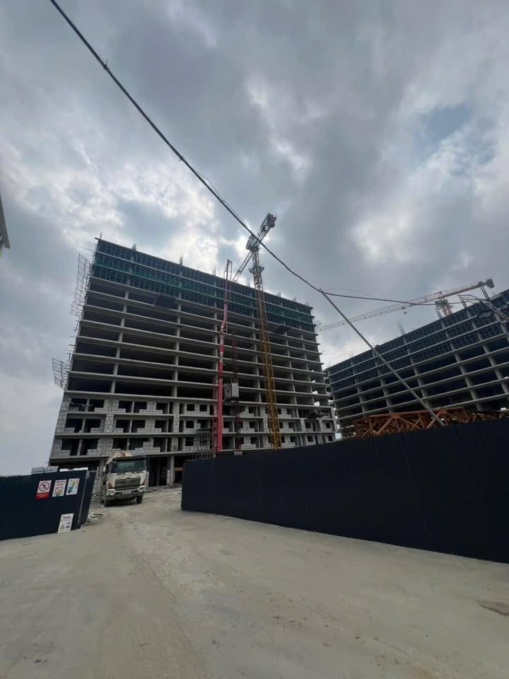 Căn hộ chung cư Quảng Thành 74m² giá 1.6 tỷ - Căn góc view công viên đẹp!