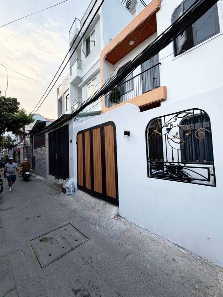 Nhà 2 tầng 78m² Phú Thuận giá 7 tỷ - Sẵn sàng vào ở ngay!