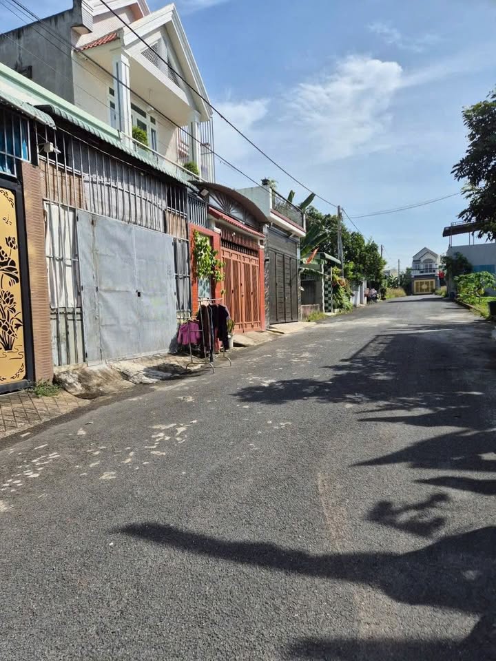 Lô đất thổ cư Trảng Dài Biên Hòa 130m² giá 2 tỷ - Sổ riêng, xây dựng tự do!