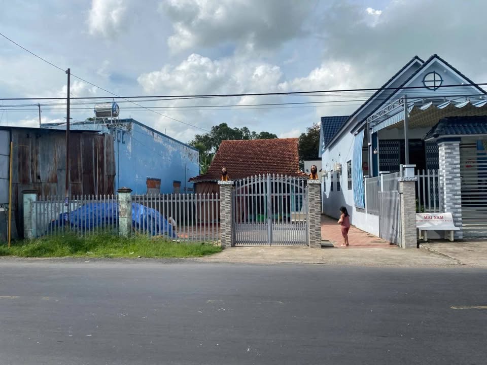 Cho thuê mặt bằng kinh doanh ở Quốc lộ 80B, An Giang - Dân cư đông đúc, thuận lợi kinh doanh!