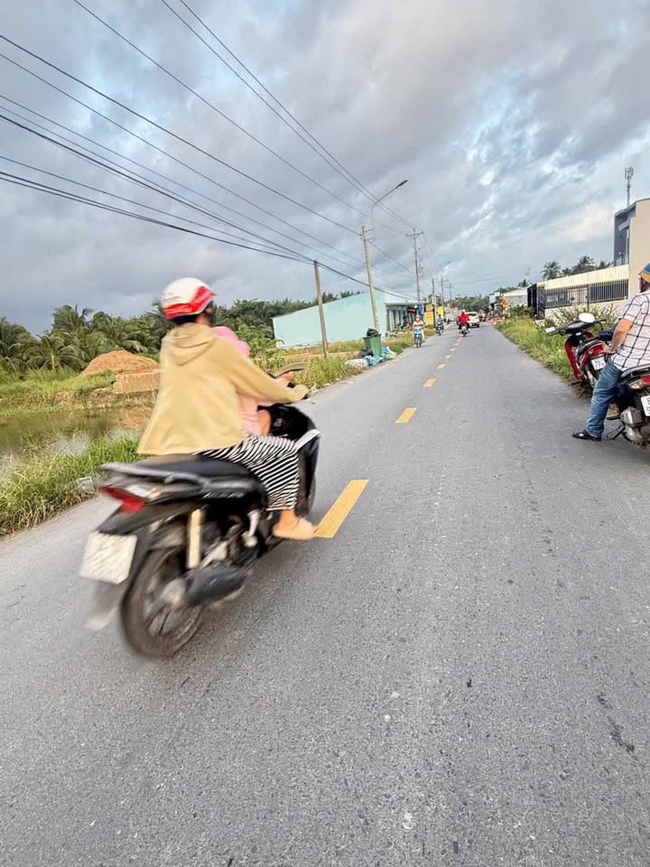 Đất nền Huyện 22, Xã Long Hồ, Vĩnh Long 166m² giá 1.5 tỷ - Mặt tiền kinh doanh hấp dẫn!