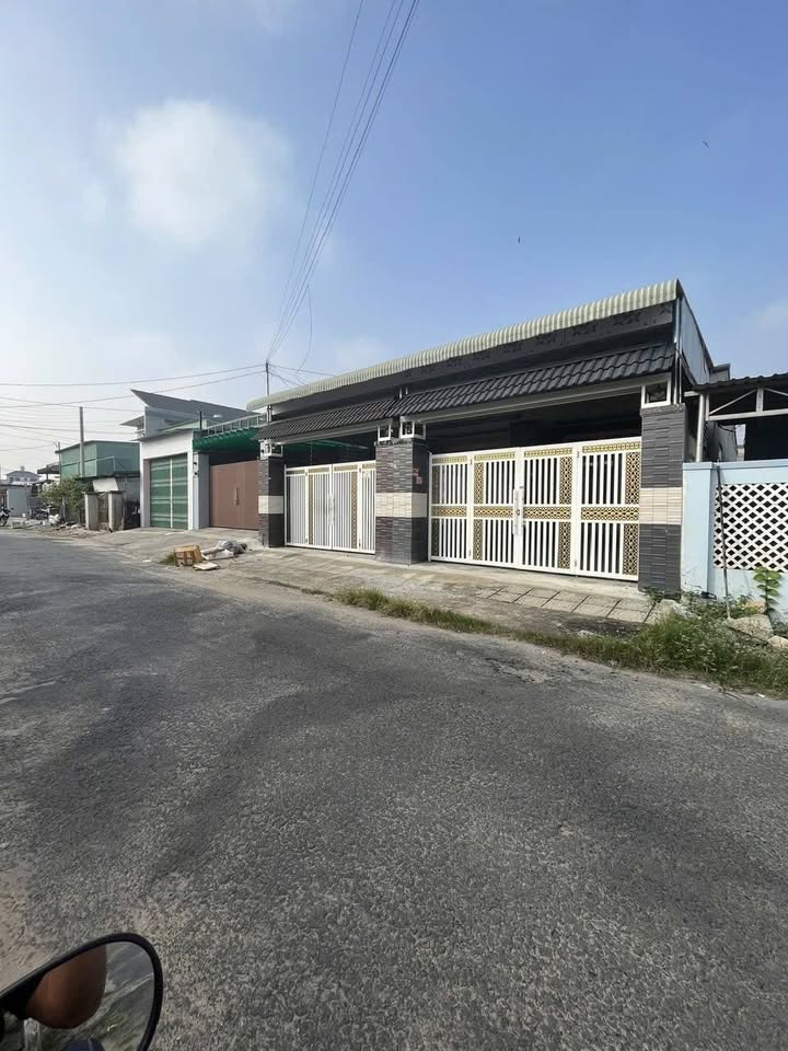 Bán Nhà Mới Cứng KP Ninh Đức, Tây Ninh, 145m² - Giá Chỉ 1.9 Tỷ!