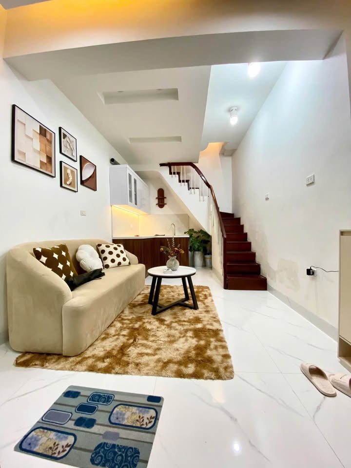 Nhà riêng Khâm Thiên Đống Đa 17m² giá 5.45 tỷ - Căn góc thoáng sáng, đầy đủ tiện nghi!