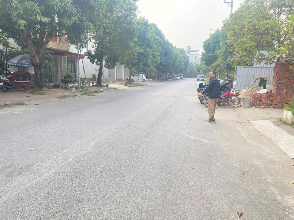 Đất mặt phố Lê Hữu Chỉnh, Thanh Miếu, 81m² giá 4.5 tỷ - Đầu tư sinh lời ngay!