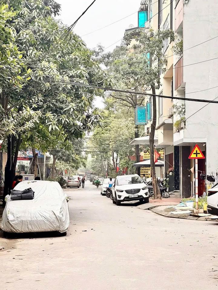 Nhà Phú Diễn 35m² giá thỏa thuận - Lô góc ô tô tránh, 3 mặt thoáng