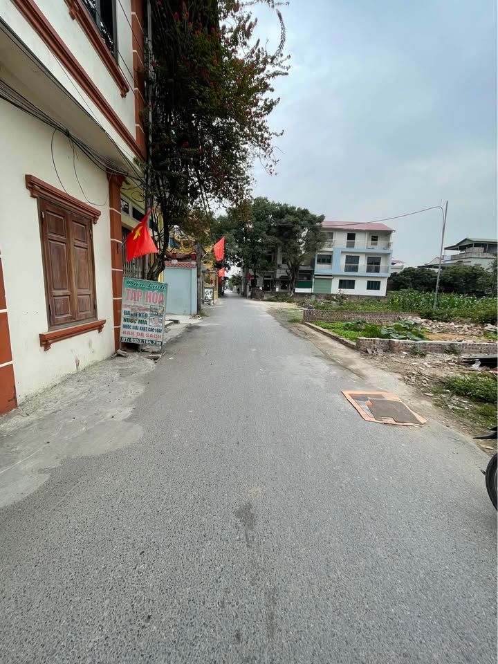 Đất lô góc Thượng Vũ An Bình 70m² giá 2 tỷ - Đường rộng xe tải vào tận nơi!