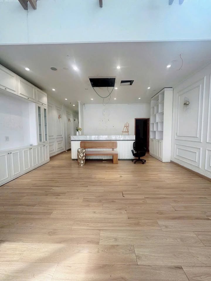 Nhà cho thuê mặt tiền đường 30/4, Cần Thơ, 138m² - Vị trí đắc địa gần Vincom Xuân Khánh!