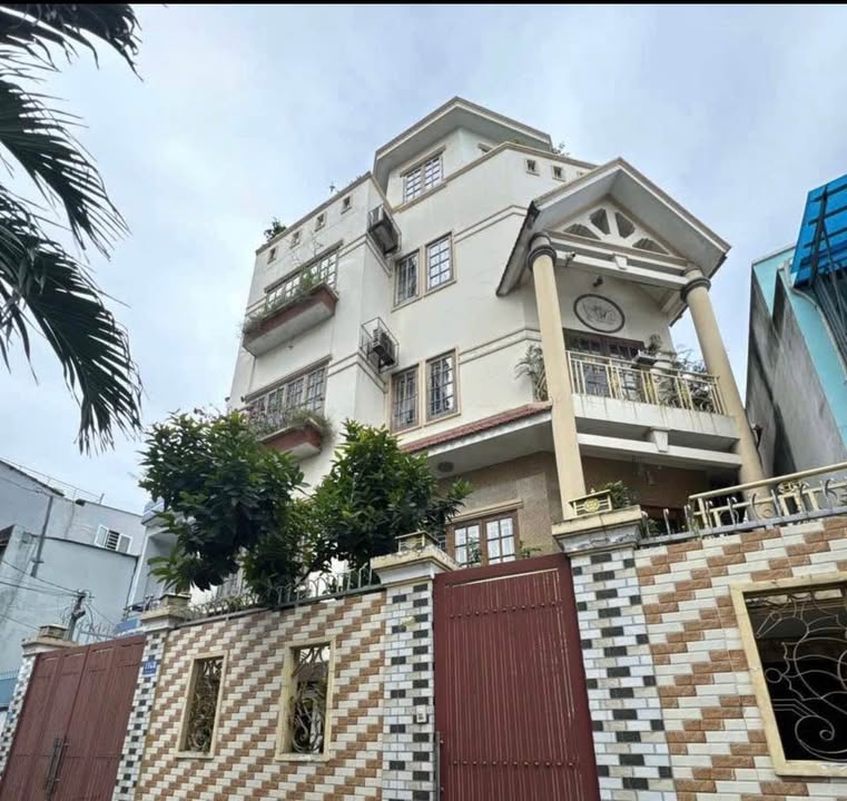 Biệt thự đường Huỳnh Tấn Phát, Quận 7, 110m² giá 15,5 tỷ - Sổ đỏ chính chủ!