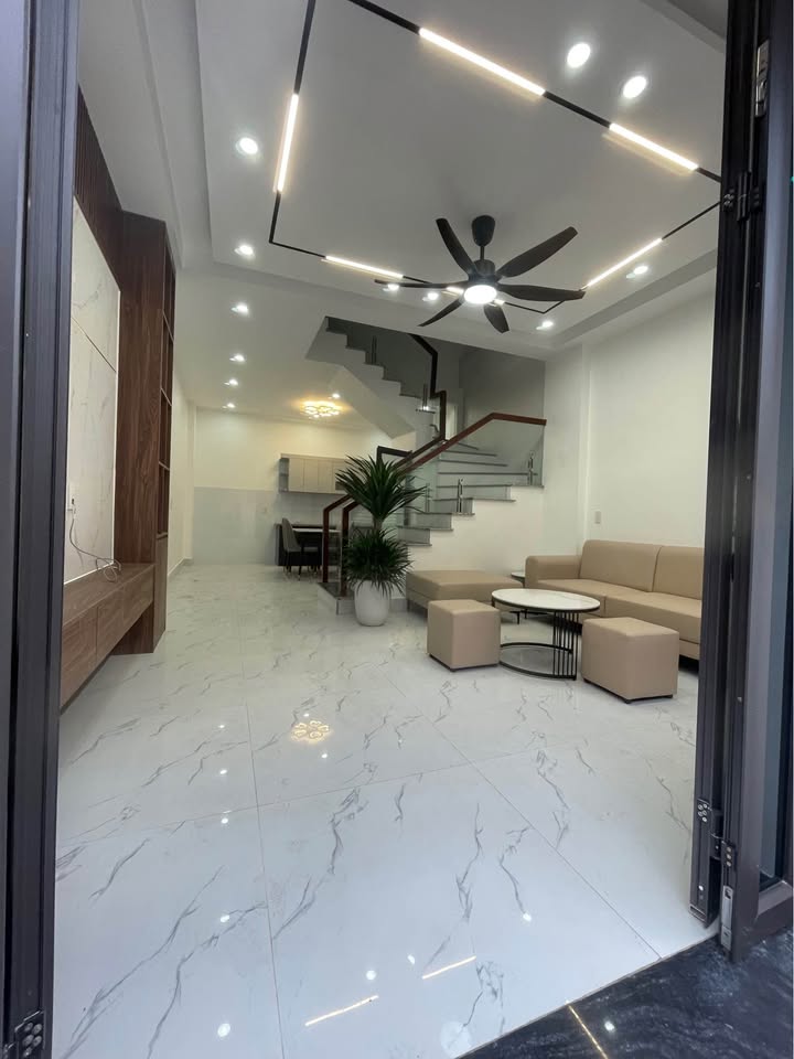 Nhà ba tầng tại Trần Lãm, Thái Bình 40m² giá 2.6 tỷ - Chính chủ bán gấp!