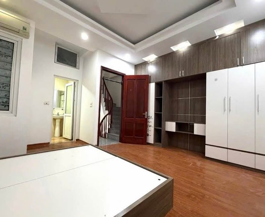 Nhà Miếu Đầm, Nam Từ Liêm 30m² giá 7.45 tỷ - Khu dân trí cao, thoáng sáng!