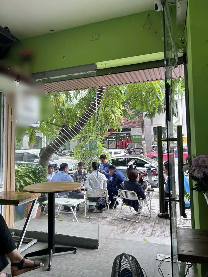 Mặt bằng kinh doanh cho thuê đường Ngọc Khánh, quận Ba Đình 60m² - Vị trí đắc địa, thích hợp kinh doanh!