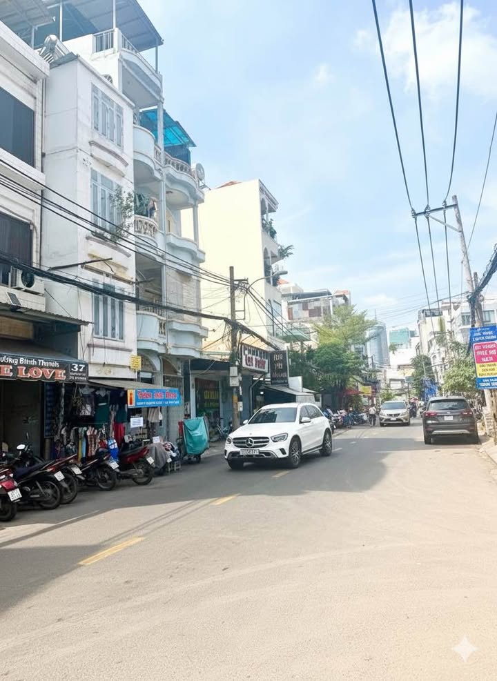 Nhà 2 mặt tiền Nguyễn Cửu Vân, Quận Bình Thạnh, 101m² - Dòng tiền sẵn có, vị trí kinh doanh đỉnh cao!
