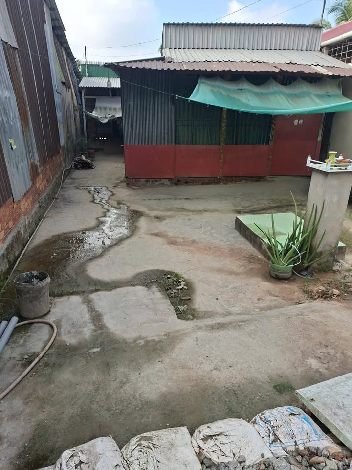 Đất thổ cư mặt tiền đường Tỉnh lộ 946, An Giang 146.5m² giá 1.3 tỷ - Hướng đông nam, thương lượng tốt!