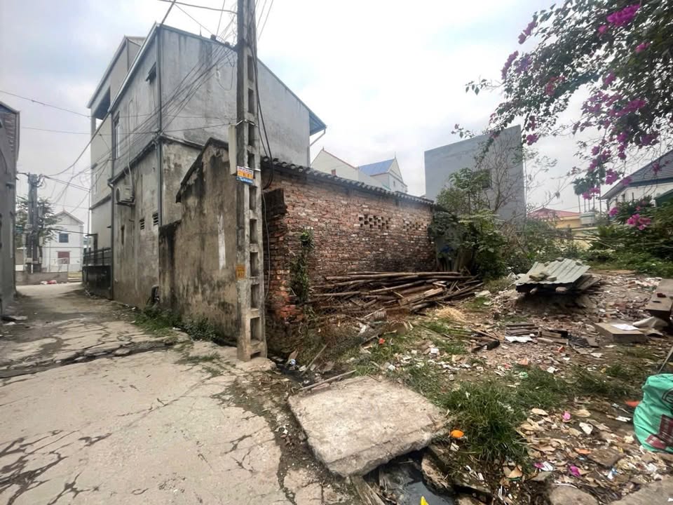 Đất nền Chúc Sơn - Chương Mỹ 100m² giá chỉ 3x triệu/m² - Cơ hội đầu tư hấp dẫn!