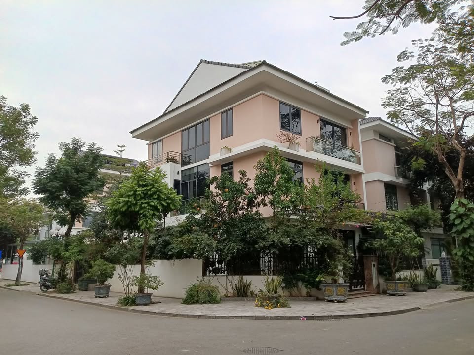 Biệt thự lô góc An Phú, Hà Đông 208m² giá 50 tỷ - Hoàn thiện sang trọng, vào ở ngay!