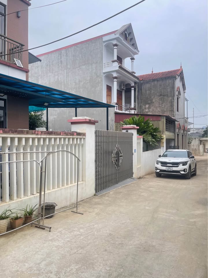 Nhà 3 tầng phường Quang Vinh, Thái Nguyên 93m² giá 2 tỷ - Chính chủ bán gấp!