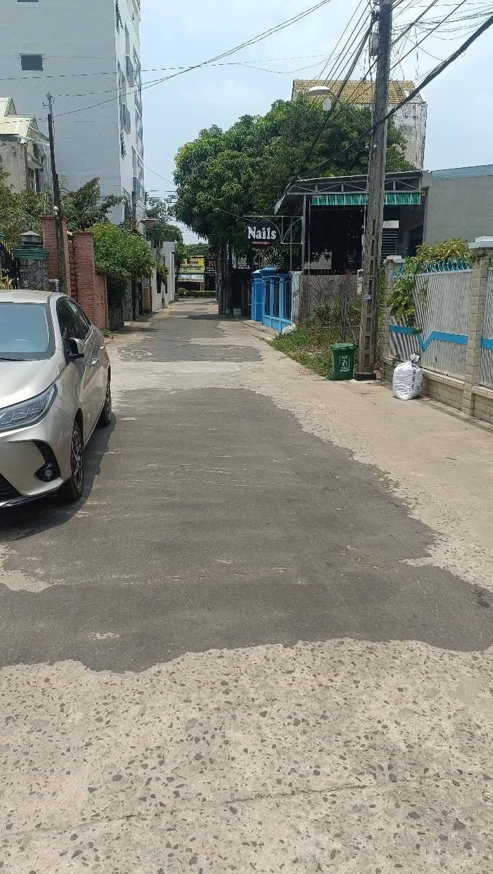 Nhà bán Tân Đồng, Đồng Xoài 217m² giá 2 tỷ - Hướng Bắc, gần chợ và tiện ích