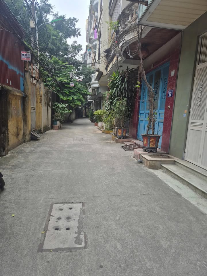 Cho thuê nhà ngõ 203 Chùa Bộc, Đống Đa, 240m² giá 20 triệu - Ô tô đỗ cửa, đầy đủ nội thất!