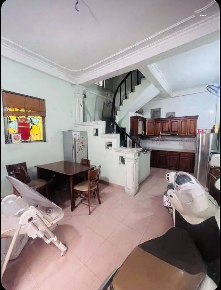 Nhà Định Công Thượng 31m² giá 7,3 tỷ - Bán gấp trước Tết chỉ 700 triệu!